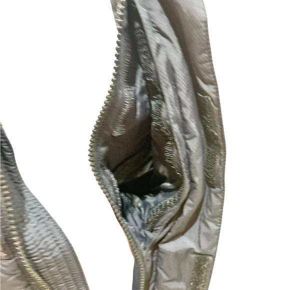 The North Face black zippered Quilted Vest interior pockets size small - Picture 11 of 14